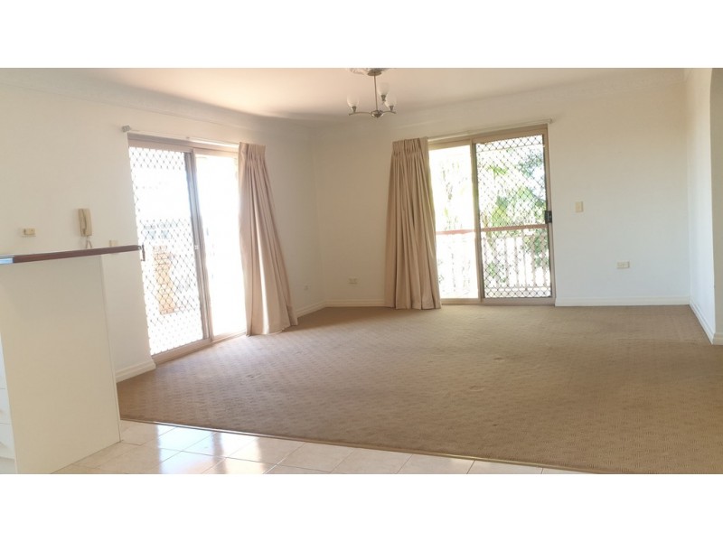 4/2 Henry Street, Chermside QLD 4032