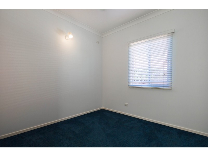 44 Hilltop Avenue, Chermside QLD 4032