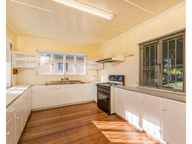 682 Hamilton Road, Chermside West QLD 4032