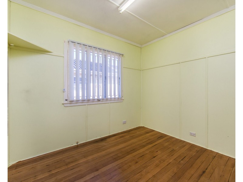 682 Hamilton Road, Chermside West QLD 4032