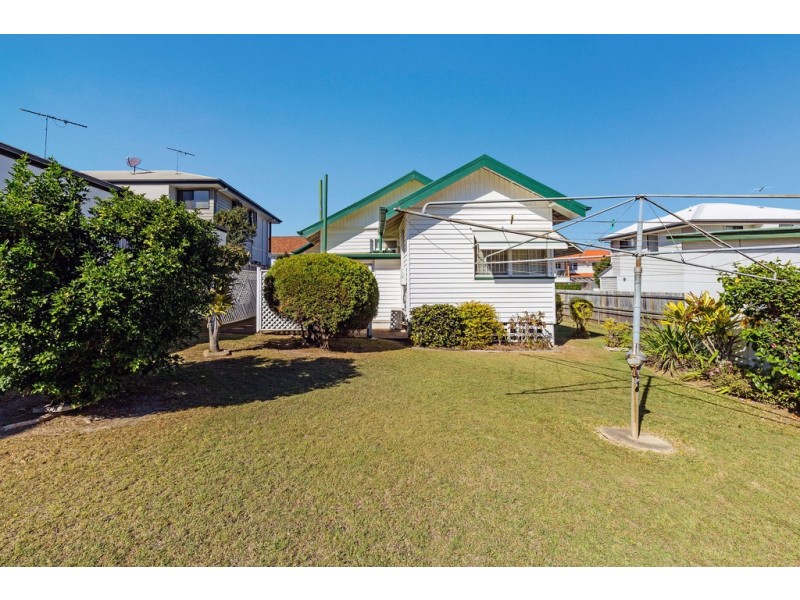 8 Buna Street, Chermside QLD 4032