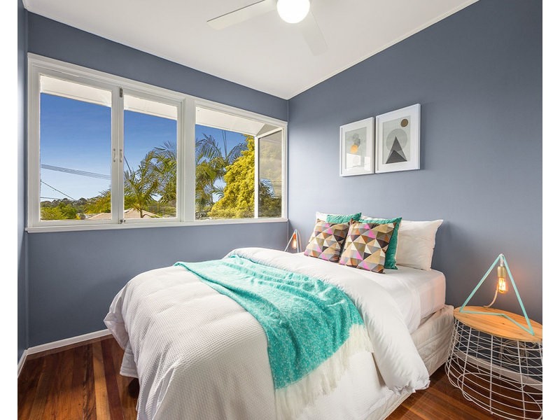 16 Kilburn Street, Chermside QLD 4032