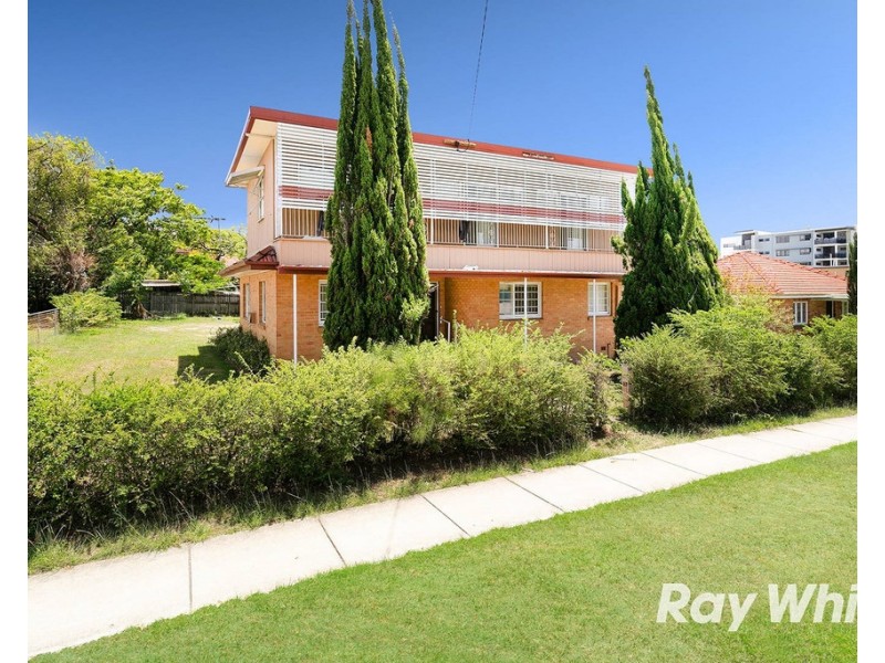 22 Farnell Street, Chermside QLD 4032