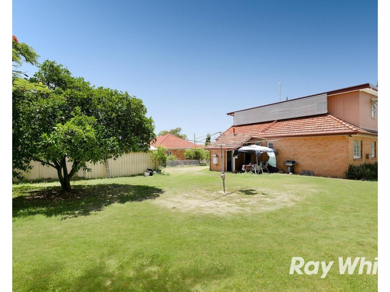 22 Farnell Street, Chermside QLD 4032