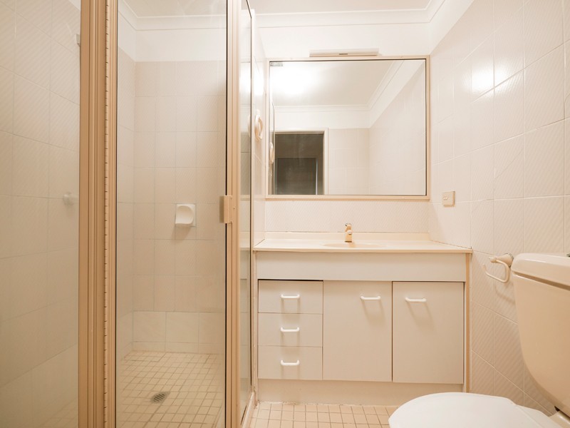 Unit 10 / 8 Carr Street, St Lucia QLD 4067