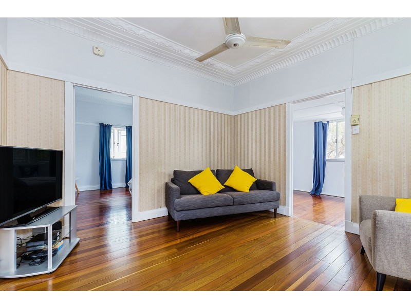 31 Brookfield Road, Kedron QLD 4031