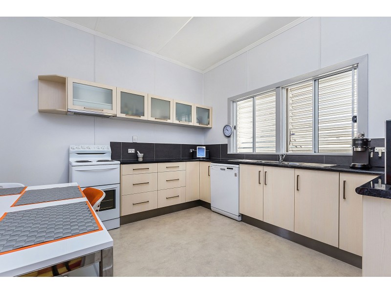 31 Brookfield Road, Kedron QLD 4031