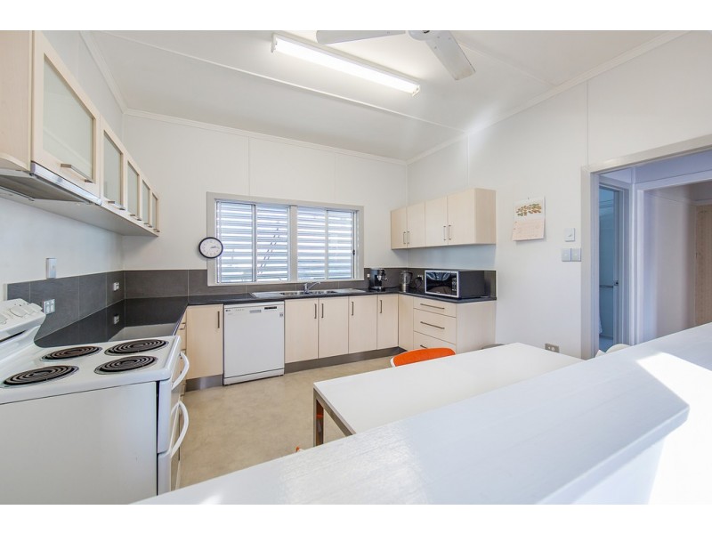 31 Brookfield Road, Kedron QLD 4031