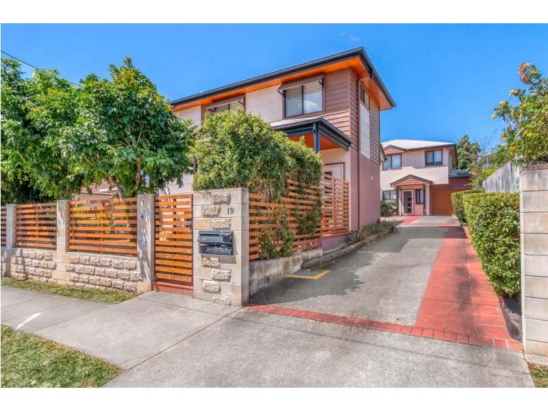 Unit 2 / 19 Western Avenue, Chermside QLD 4032