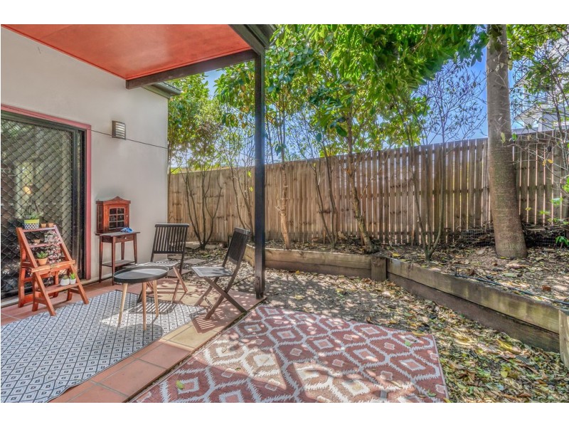 Unit 2 / 19 Western Avenue, Chermside QLD 4032