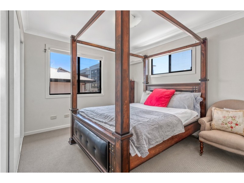 Unit 2 / 19 Western Avenue, Chermside QLD 4032