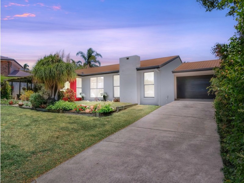 8 Barcroft Court, Aspley QLD 4034