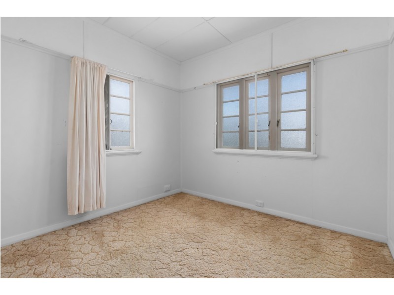 8 Berpi Street, Stafford QLD 4053