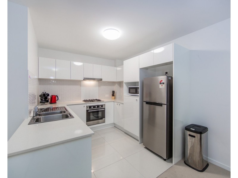 2001/19 Playfield Street, Chermside QLD 4032