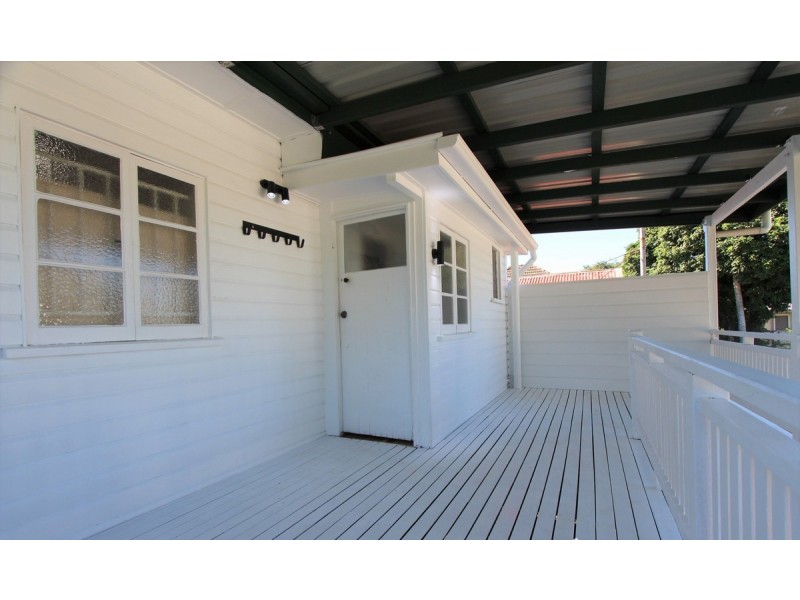 52 Hamilton Road, Wavell Heights QLD 4012