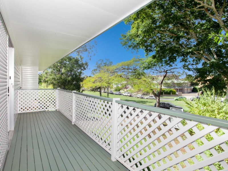 25 Sammells Drive, Chermside QLD 4032