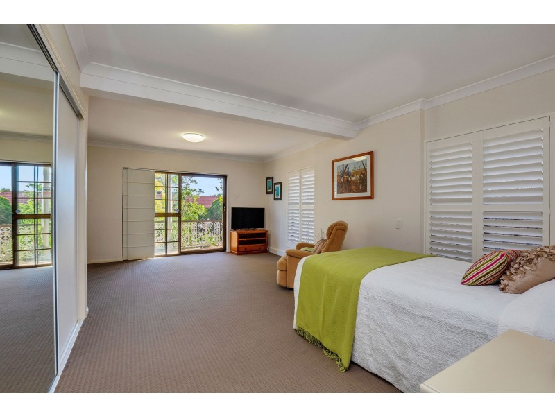 18 Remick Street, Stafford Heights QLD 4053