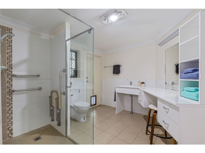 18 Remick Street, Stafford Heights QLD 4053