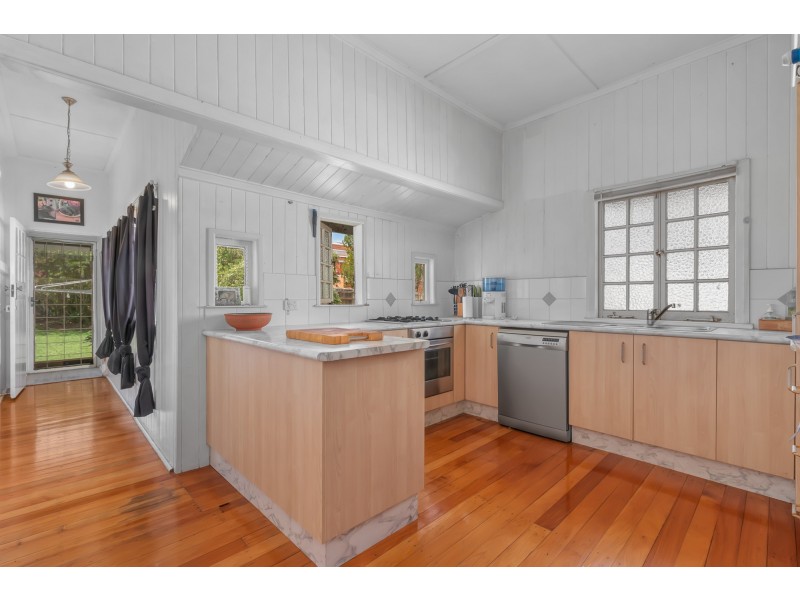 15 Edinburgh Castle Road, Kedron QLD 4031