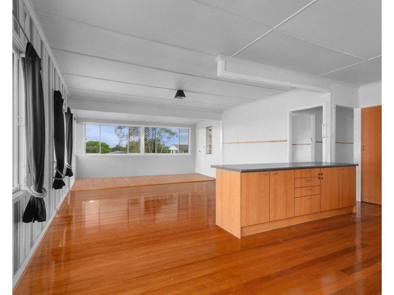 8 Kingaroy Street, Stafford Heights QLD 4053