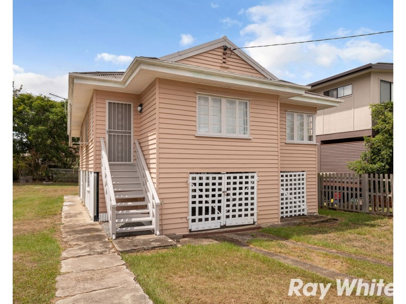 31 Sparkes Street, Chermside QLD 4032
