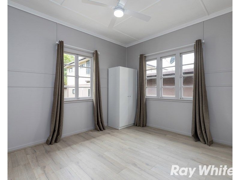 31 Sparkes Street, Chermside QLD 4032