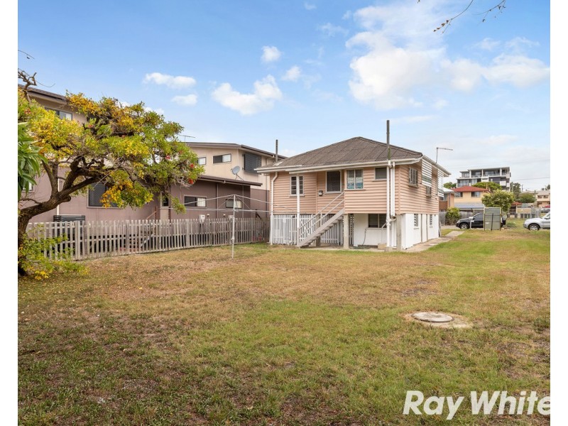 31 Sparkes Street, Chermside QLD 4032