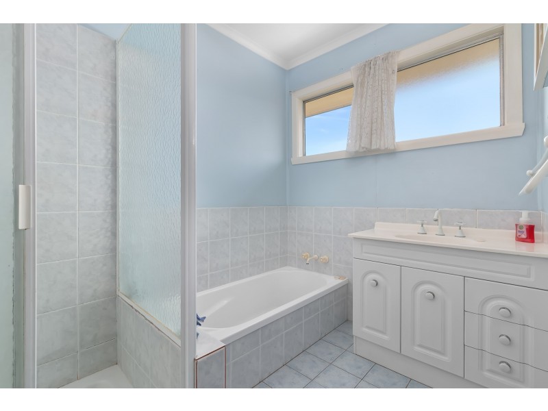 62 Maundrell Terrace, Chermside West QLD 4032