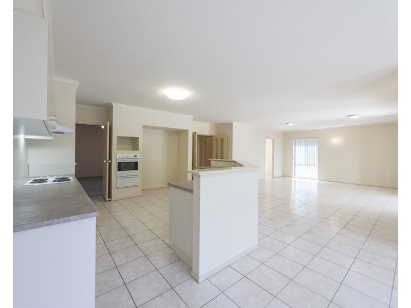 28 Karri Place, Bridgeman Downs QLD 4035