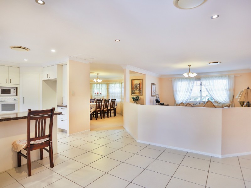 137 Galaxy Street, Bridgeman Downs QLD 4035