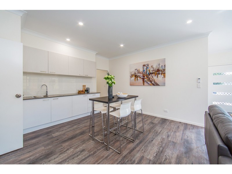 2/516 Rode Road, Chermside QLD 4032