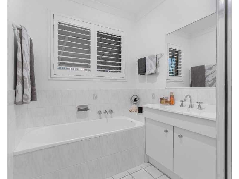 37 Magenta Street, Wavell Heights QLD 4012