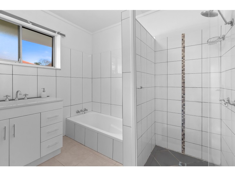 2 Kanofski Street, Chermside West QLD 4032