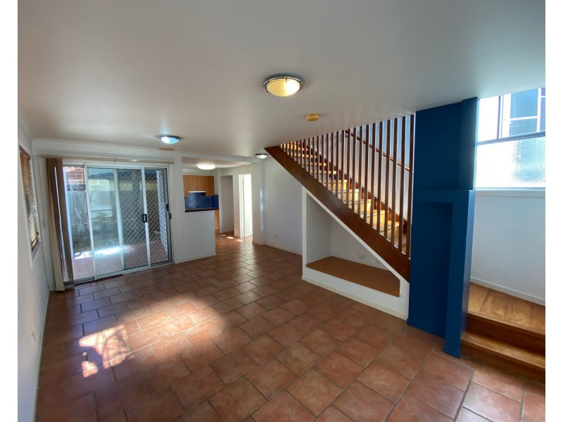 1/66 Sparkes Street, Chermside QLD 4032