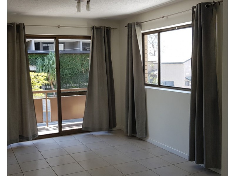 1/60 Latham Street, Chermside QLD 4032