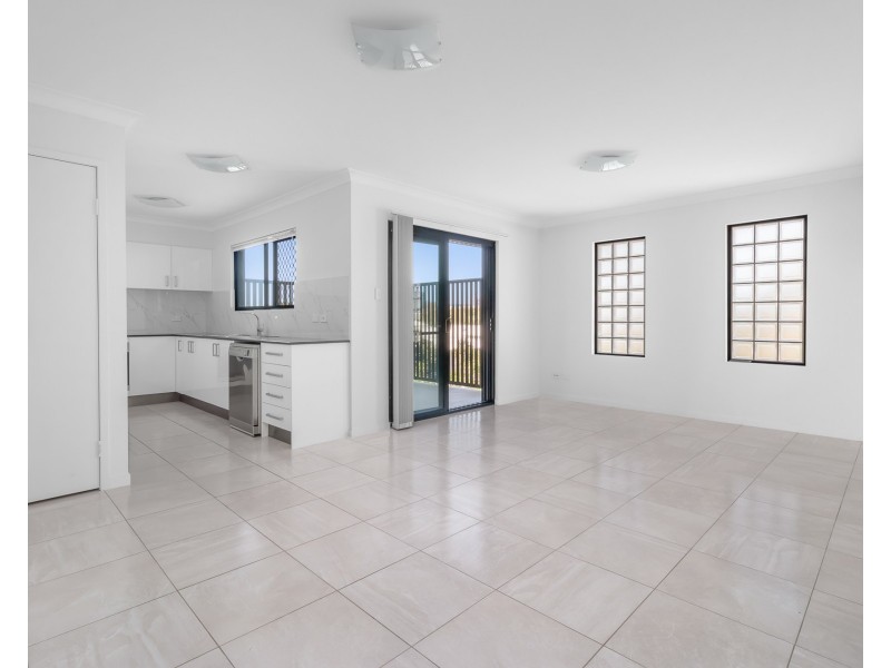 Unit 2 / 42 Le Geyt Street, Windsor QLD 4030