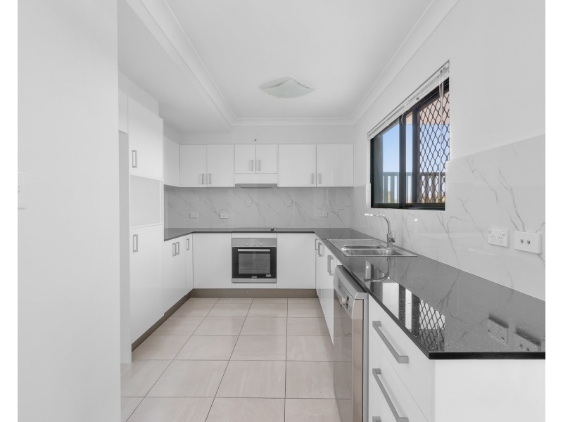 Unit 2 / 42 Le Geyt Street, Windsor QLD 4030