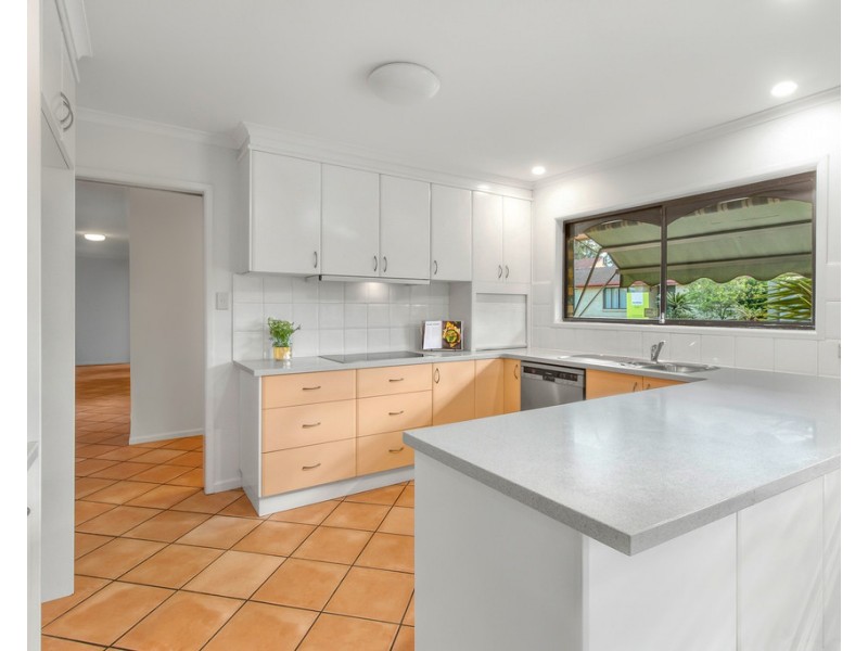 1 Amadues Street, Aspley QLD 4034