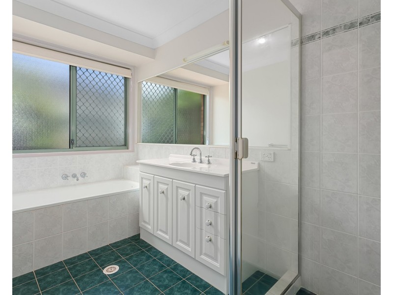 14 Trecarne Street, Bridgeman Downs QLD 4035