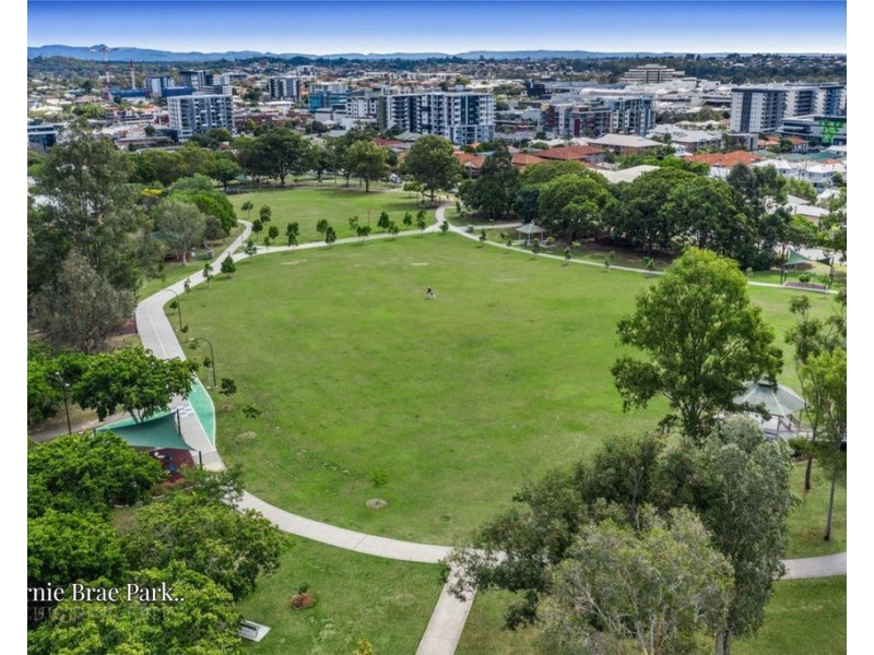 House 4 / 3 Cowan Street, Chermside QLD 4032