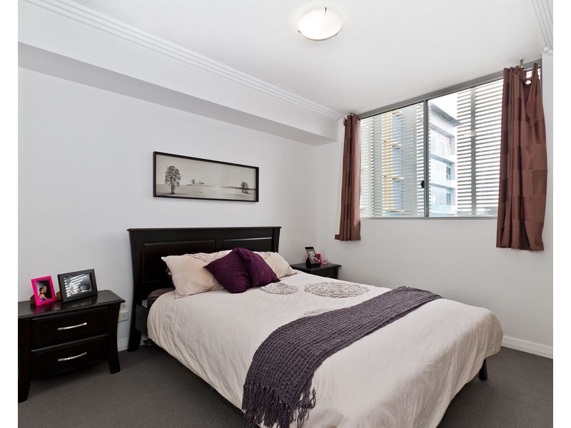 210 / 392 Hamilton Road, Chermside QLD 4032