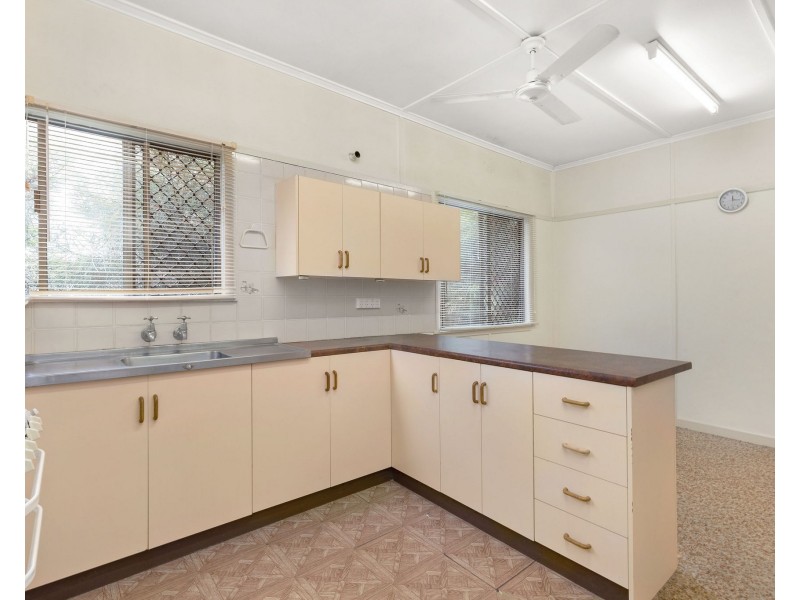 76 Corrie Street, Chermside QLD 4032