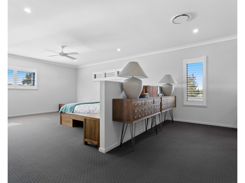 63 Thompson Street, Zillmere QLD 4034