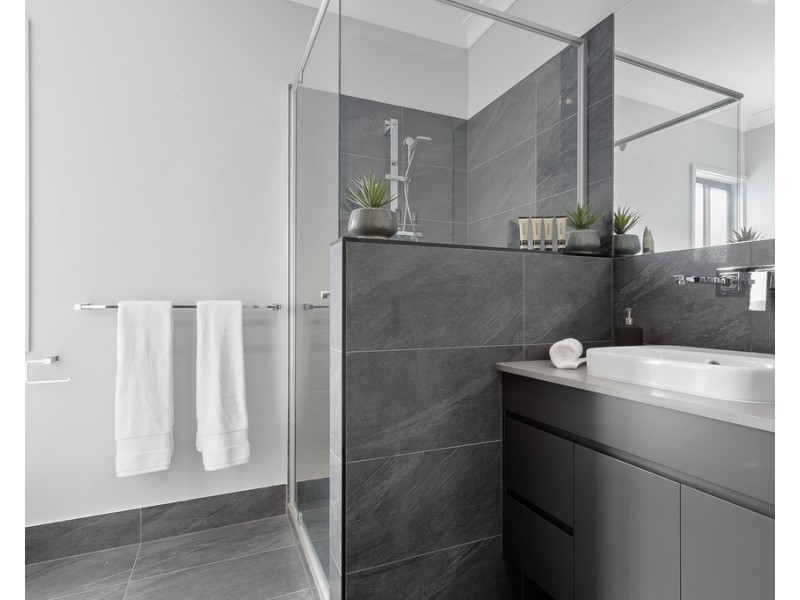 63 Thompson Street, Zillmere QLD 4034