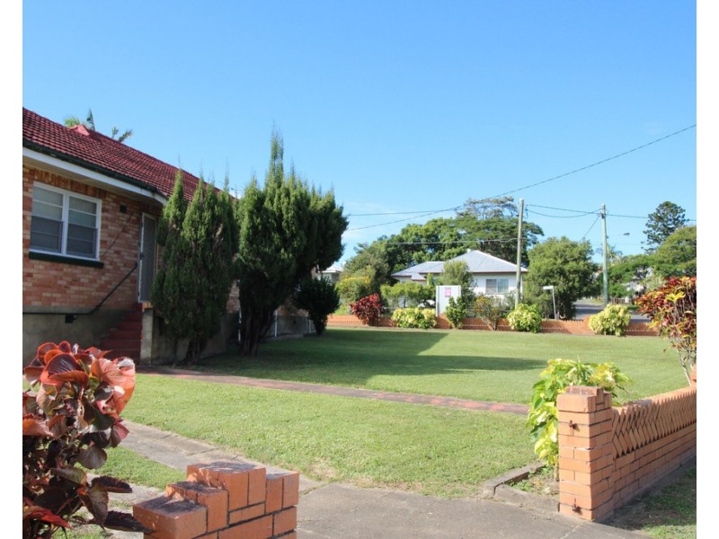 18 Weeroona Street, Chermside QLD 4032