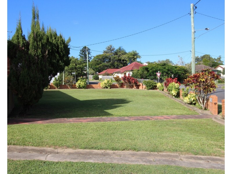 18 Weeroona Street, Chermside QLD 4032