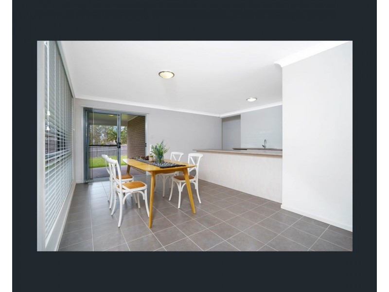 10 April Crescent, Bridgeman Downs QLD 4035