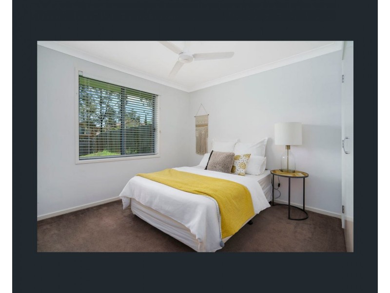10 April Crescent, Bridgeman Downs QLD 4035