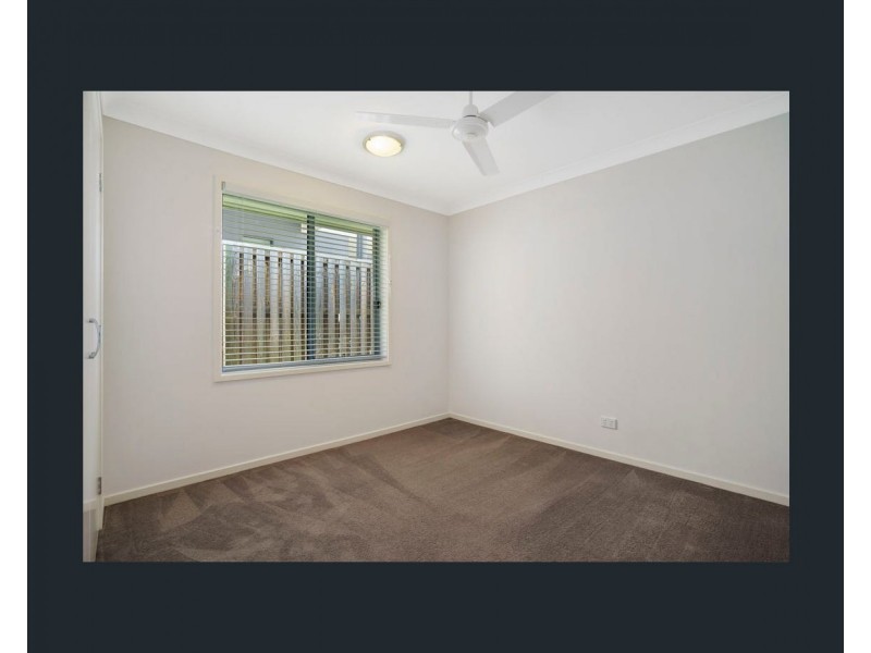 10 April Crescent, Bridgeman Downs QLD 4035