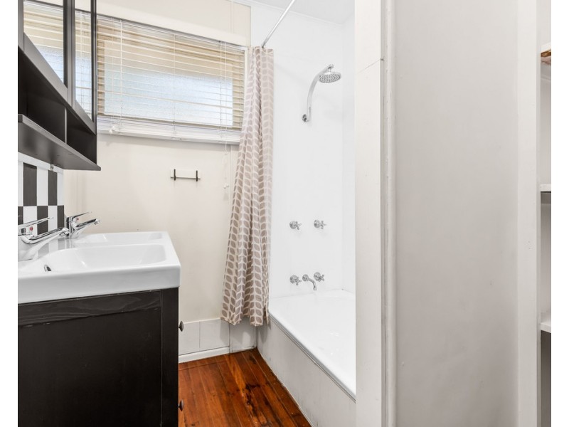 24 Beau Vista Street, Geebung QLD 4034